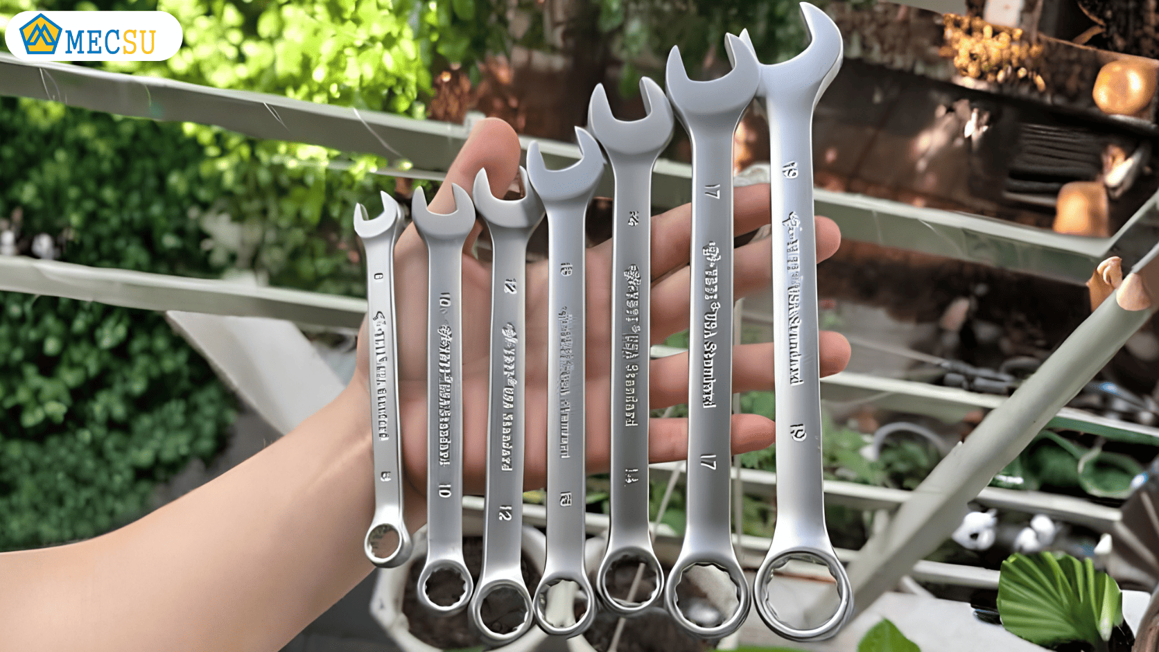 Kiểm tra kỹ tem mác, mã model và thông số cơ khí được khắc mờnổi sắc nét trên thân cờ lê